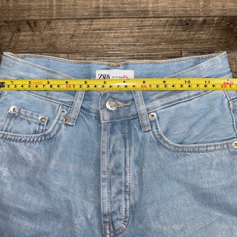 Zara High Rise Shimmer Denim Shorts Light Wash Frayed Hem button Women’s Size 4 - Picture 4 of 7